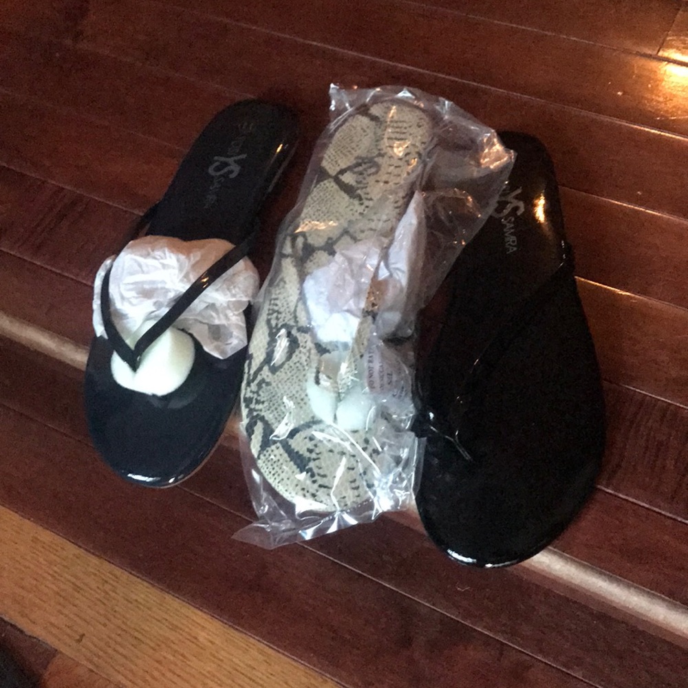 Brand new ladies slippers in different colors